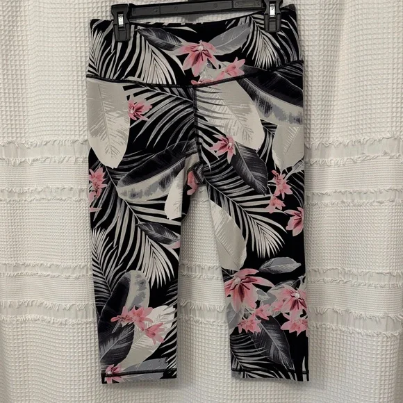 Victoria's Secret Black and Pink Floral Leggings - Picture 7 of 7